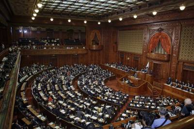 В Японии Либерально-демократической партии сохранила большинство в нижней палате парламента