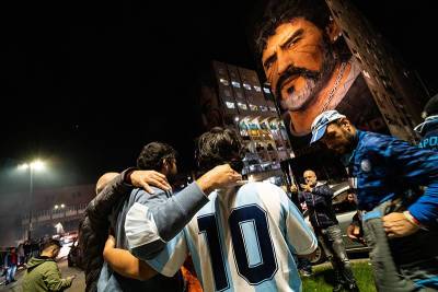 В Аргентине почтили память Марадоны в день его рождения