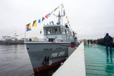 У аварийно-спасательного отряда Северного флота новый водолазный катер