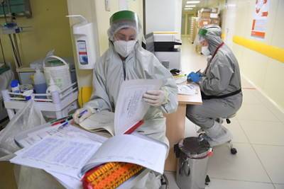 Россиянам назвали количество вариантов «дельта»-штамма коронавируса в стране