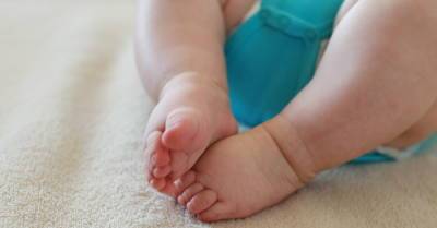 В Великобритании женщина родила малыша-рекодсмена: роды принимали две акушерки