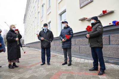 Сергей Усачев - Депутаты Госсовета Коми почтили память Юрия Спиридонова - bnkomi.ru - Россия - респ. Коми