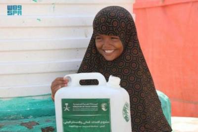 Разбомбить и напоить: Саудовская Аравия похвасталась гуманитарной помощью Йемену