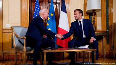 Джо Байден признал неуклюжесть действий США по отношению к Франции