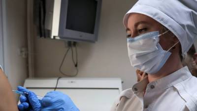 Попова назвала долю заболевших COVID-19 после полного курса вакцинации