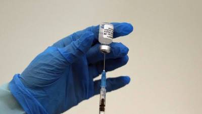 Более 80% сотрудников аппарата правительства вакцинированы от коронавируса
