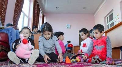 Эльдар Пашаев - В этом году в Азербайджане из государственных детучреждений в родные семьи переданы 63 ребенка - trend.az - Азербайджан