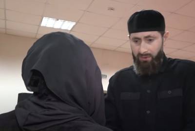 Охота на ведьм: в Чечне полицейские задержали трех колдуний и устроили с ними «битву экстрасенсов»