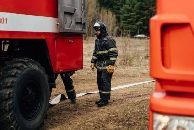На пожаре в Тверской области погибли бездомные