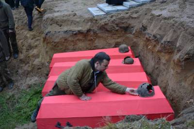 В поселке Кузьминское перезахоронили останки 104 красноармейцев