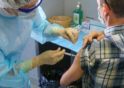 Единый центр вакцинации от COVID-19 открылся в Легкоатлетическом манеже в Тюмени