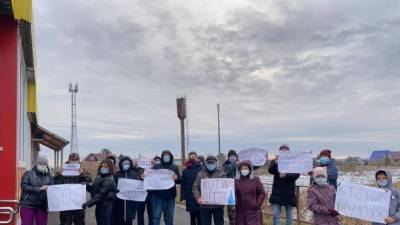 В Барнауле полиция задержала участников акции за чистую воду