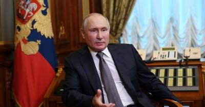 “Можем посмотреть на него в прицел”: Путин отреагировал на корабль ВМС США в Черном море