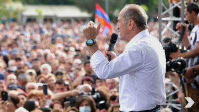 Митинг в годовщину: Роберт Кочарян 9 ноября выведет оппозицию в центр Еревана