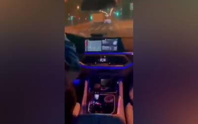 Опубликовано видео из салона BMW X6M, попавшего в ДТП с грузовиком в Москве