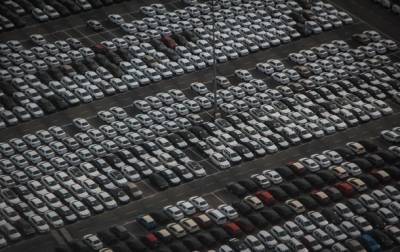 Украинцы в октябре купили восемь тысяч новых легковых авто