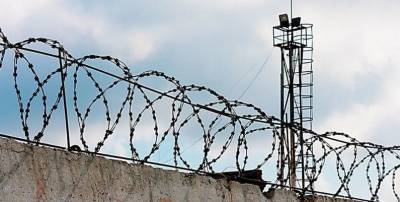 В Новочеркасске заключенные устроили акт самосожжения на крыше колонии