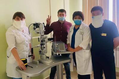 В Улан-Удэ офтальмологи провели первую операцию на новом лазером оборудовании