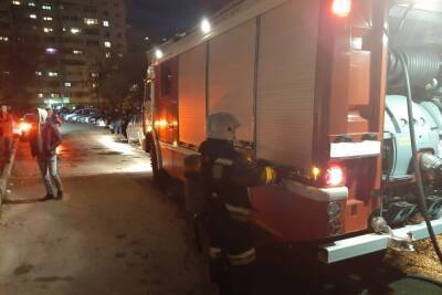 Два похожих пожара в пятиэтажках произошли ночью в Екатеринбурге