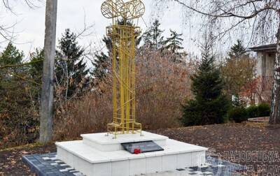 В Украине открыли первый памятник букве