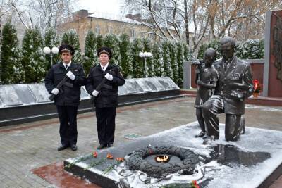 В Смоленске сотрудники полиции почтили память погибших коллег
