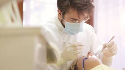 Доктор Мясников предостерег от опасной ошибки при визите к стоматологу