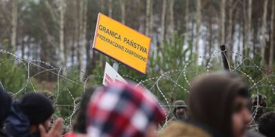 Двум большим группам мигрантов удалось прорваться в Польшу из Беларуси
