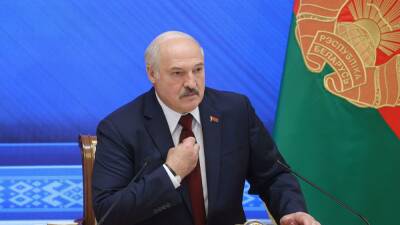 Александр Лукашенко - Игорь Коротченко - Лукашенко заявил о мафиозной группе, занимающейся транзитом беженцев в ЕС - obzor.lt - Россия - Белоруссия - Польша - с. Ближний Восток