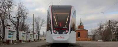 В Красноярск прибыли первые четыре новых трамвая «Львенок»