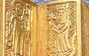 В Британии обнаружили золотую Библию, имеющую отношение к королю Ричарду III - charter97.org - Англия - Белоруссия - Индия