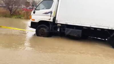 Улицы на Сахалине превратились в реки