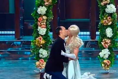 Против ТНТ возбудили дело из-за поцелуя мужчин в шоу «Игра»