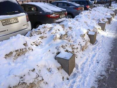 В Кемерово инвалиду без ног пришлось ползти по снегу из-за неубранных улиц