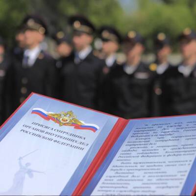 Алексей Островский поздравил сотрудников органов внутренних дел с профессиональным праздником