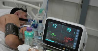 Около 260 тысяч пациентов с коронавирусом находятся в больницах России