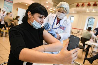 В Минздраве назвали число повторно вакцинированных от COVID-19 россиян