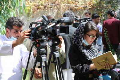 Под видом журналистов из Афганистана выехали сотни беженцев