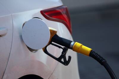 Минэнерго: цены на бензин в России искусственно занижены