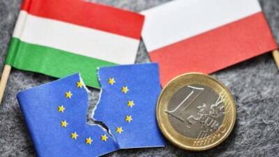 Эксперт прокомментировал возможный выход Венгрии и Польши из состава ЕС