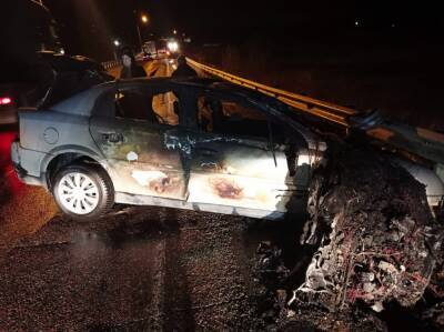 Водитель легковушки, погибший в ДТП на дороге в Тверской области, не имел права садиться за руль