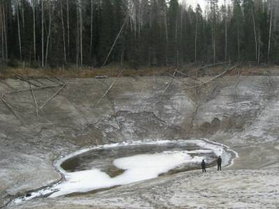 Исчезающее озеро в Вологодской области вновь ушло под землю