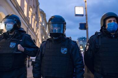 ВЦИОМ: россияне видят типичного полицейского как опрятного, дружелюбного и храброго