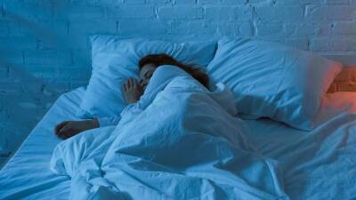 Ученые в Британии назвали безопасное для сердца время отхода ко сну