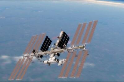 Космонавт Ефремов назвал частыми маневры МКС из-за космического мусора