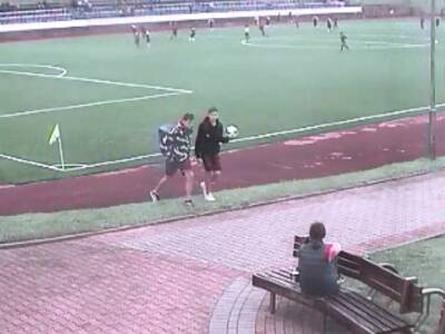 В Гродно во время футбольного матча украли мяч. Милиция ищет подозреваемых