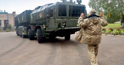 Почему Украина продает танки и боевые самолеты, но для ВСУ закупает вооружение за рубежом