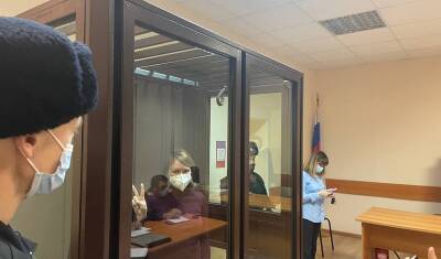 Лилию Чанышеву привезли в Кировский суд Уфы, где активистке изберут меру пресечения