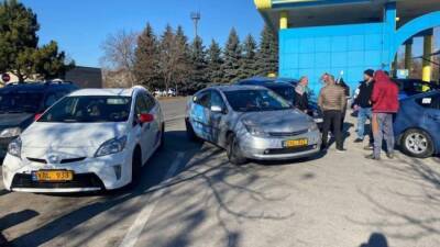 Молдавские таксисты выходят на протест из-за подорожания топлива