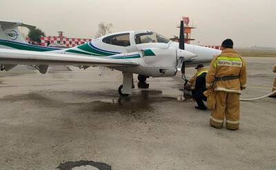 В аэропорту Ташкента совершил вынужденную посадку самолет кыргызской авиакомпании. У него обледенел двигатель