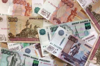 Количество поддельных банкнот в Ленобласти сократилось на четверть